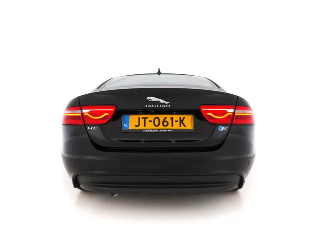 Jaguar XE 2.0 D Pure In-Control-Pack 2016 Diesel 5