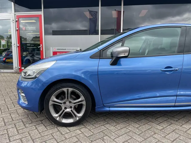 Renault Clio 1.2 GT by Renault Sport 2016 Benzine 21