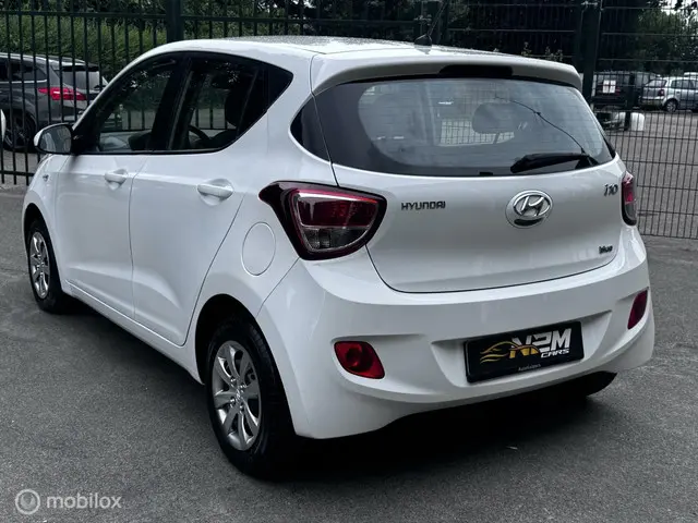 Hyundai i10 1.0i i-Motion 2015 Benzine 3