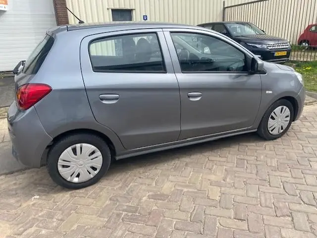 Mitsubishi Space Star 2