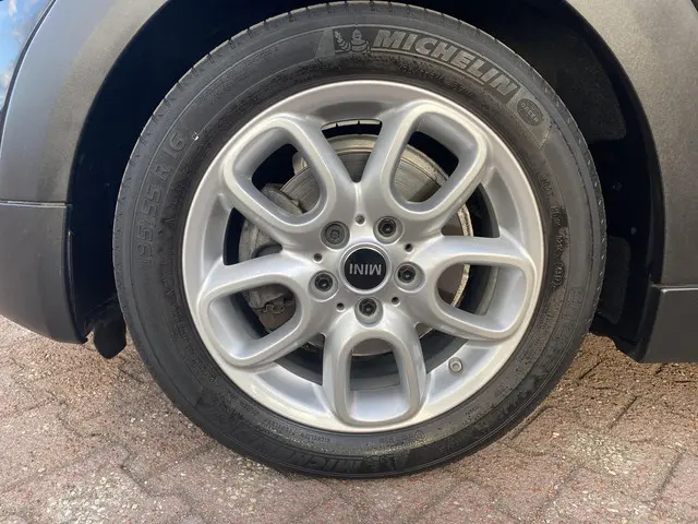 MINI Cooper Mini 1.5 Business 2015 Benzine 3
