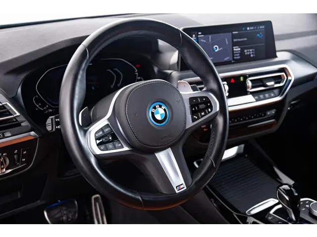 BMW X3 xDrive30e 2022 Hybride Benzine 44