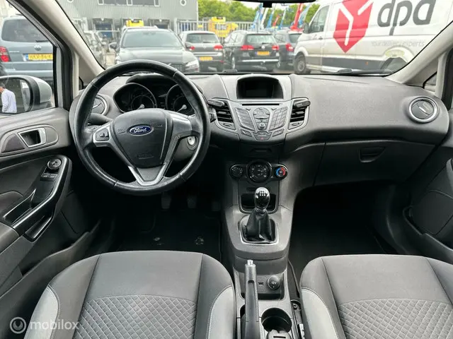 Ford Fiesta 1.5 TDCi Topstaat 2015 Diesel 13