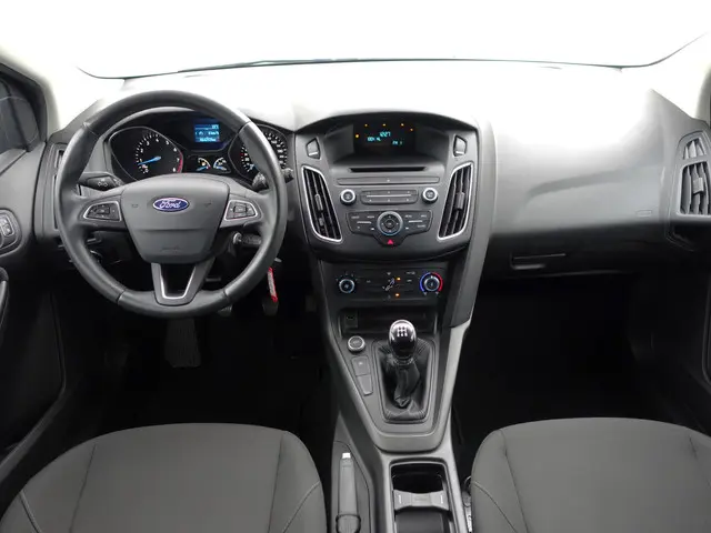 Ford Focus 1.0 Trend- 2018 Benzine 7