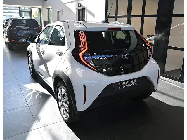 Toyota Aygo X 1.0 VVT-i MT Play 2025 Benzine 3