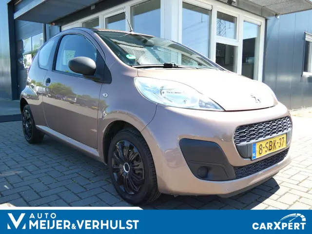 Peugeot 107 HELAAS VERKOCHT!!! 2013 Benzine