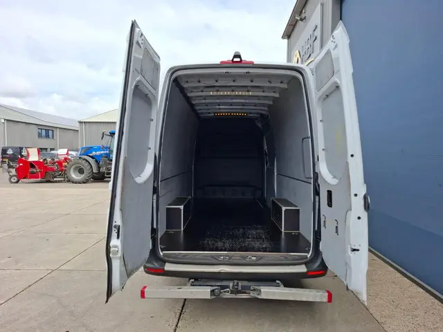 Mercedes-Benz Sprinter 315 1.9 CDI L4H3 RWD 2022 Diesel 15