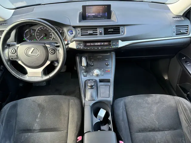 Lexus CT 200h Business Line 2014 Hybride Benzine 11