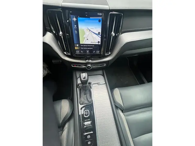 Volvo XC60 2.0 T4 Inscription R Design Pano 2019 Benzine 13
