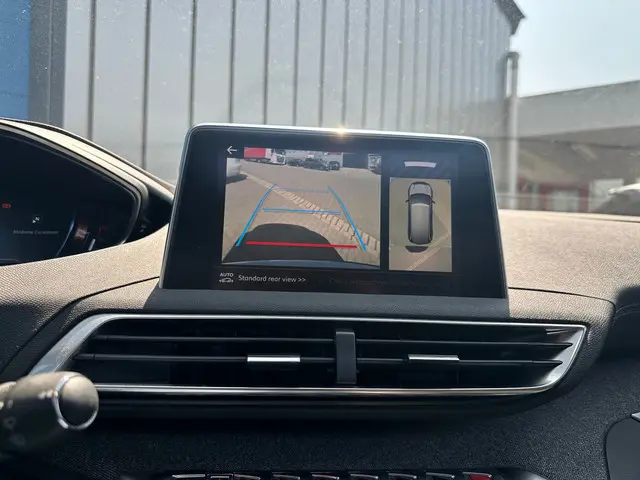 Peugeot 5008 1.2 PureTech PANO GT-Line 7 p 2019 Benzine 10