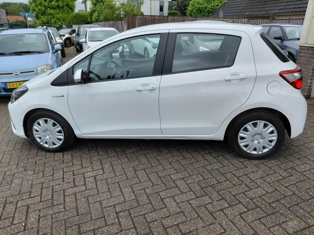 Toyota Yaris 1.5 Hybrid Active 2019 Hybride Benzine 9