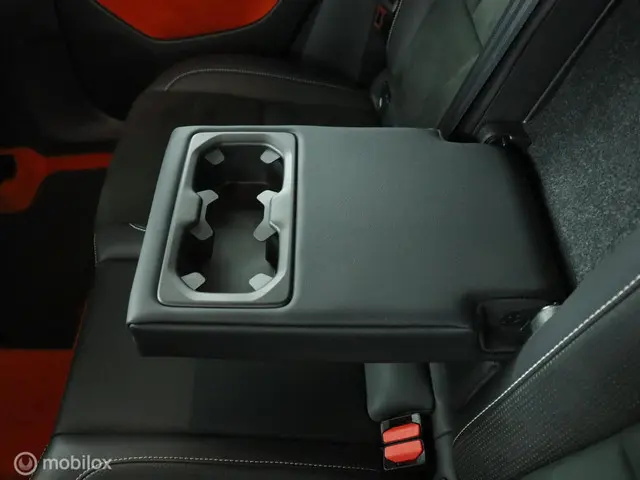 Volvo XC40 2.0 T4 R-Design 2019 Benzine 45