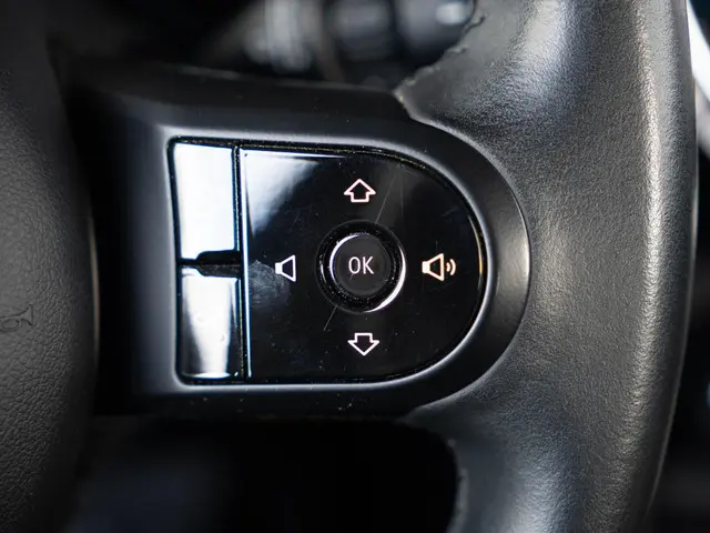 MINI 5-Deurs One 2022 Benzine 27