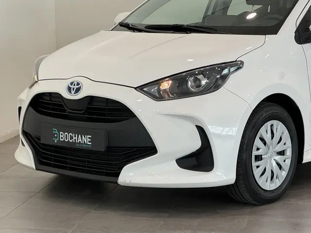 Toyota Yaris 1.5 Hybrid Active 2022 Hybride Benzine 24