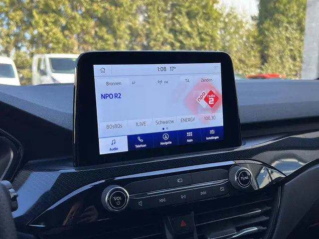 Ford Kuga 2.5 PHEV ST-Line X 2024 Hybride Benzine 32
