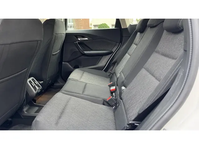 BMW iX1 xDrive30 Launch Edition 67 kWh 2023 Elektrisch 15