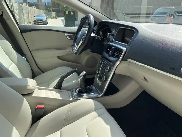 Volvo V40 1.6 T3 Momentum 2012 Benzine 7