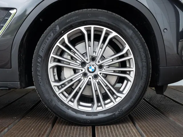BMW X3 xDrive30e 2021 Hybride Benzine 6