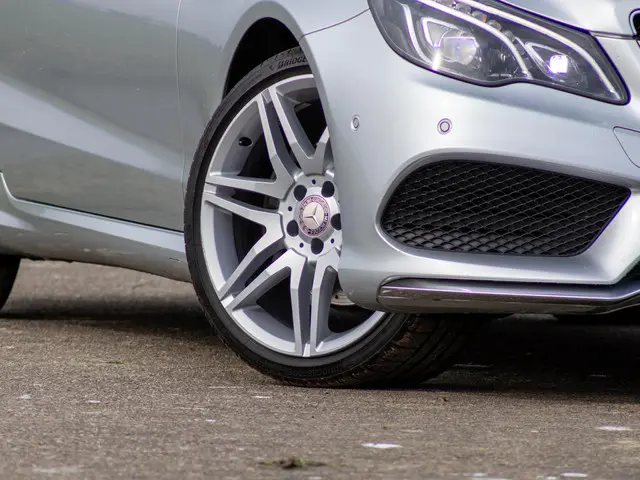 Mercedes-Benz E-Klasse Coupé 200 Ambition 2014 Benzine 21