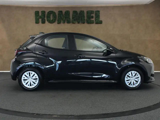 Toyota Yaris 1.5 Hybrid Active 2021 Hybride Benzine 11