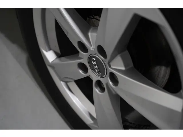 Audi Q2 35 TFSI epic 2020 Benzine 16