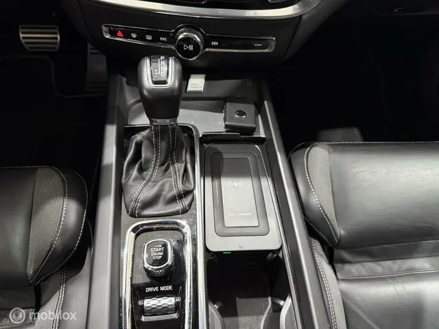 Volvo V60 2.0 T5 R-Design Car-Play 2019 Benzine 19
