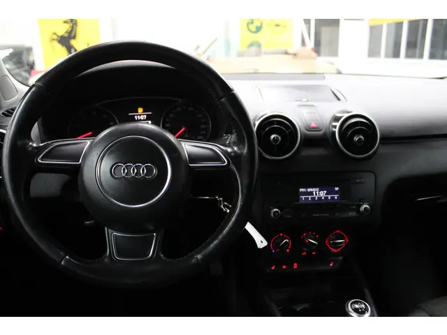 Audi A1 1.2 TFSI Ambition Pro Line 2014 Benzine 8