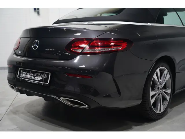 Mercedes-Benz C-Klasse Cabrio 180 AMG Line 2023 Benzine 57