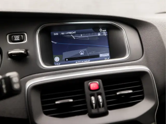 Volvo V40 1.6 D2 Sport 2013 Diesel 8