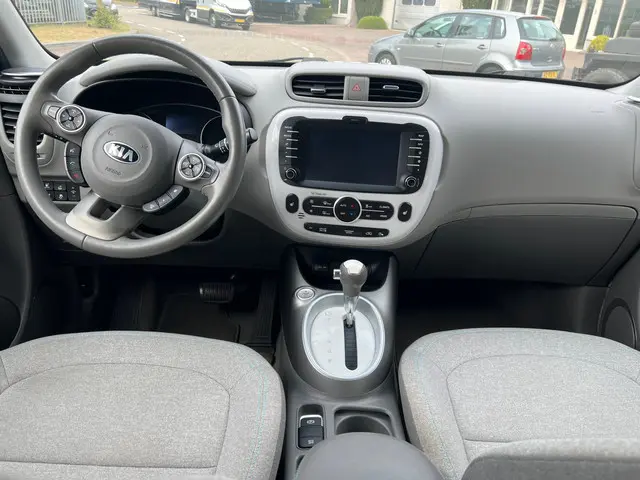 Kia e-Soul EV ExecutiveLine 27 kWh 2015 Elektrisch 12