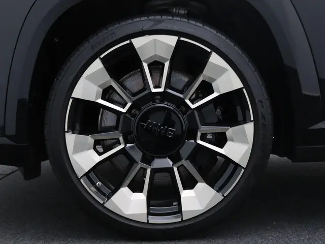 BMW XM PHEV 50e 2025 Hybride Benzine 9