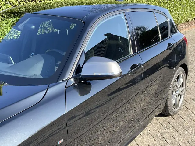 BMW 1 Serie 116i High Executive 2019 Benzine 26