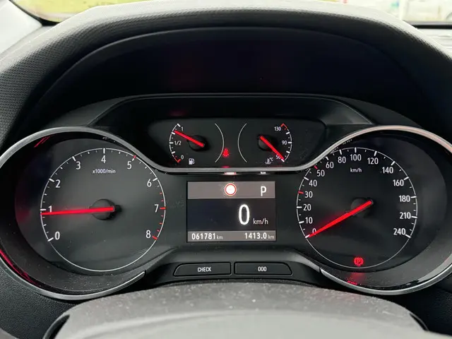 Opel Crossland 1.2 Turbo Elegance 2022 Benzine 13