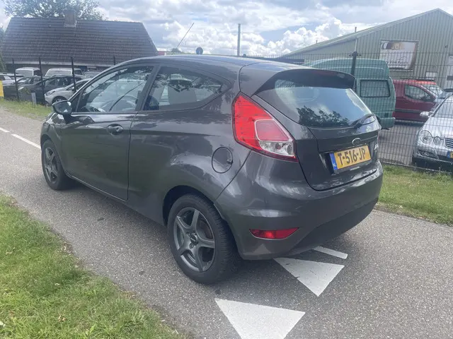 Ford Fiesta 1.25 2015 Benzine 5