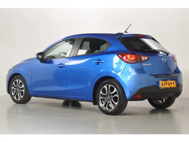 Mazda 2 1.5 115pk 6 bak GT-M 2015 Benzine 39