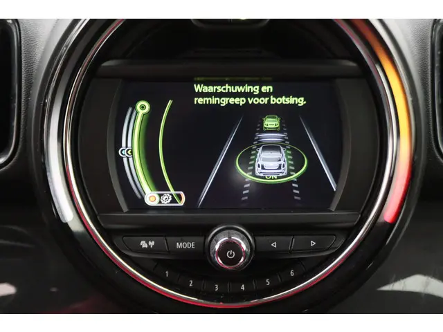 MINI Countryman Mini 1.5 Cooper 2017 Benzine 37