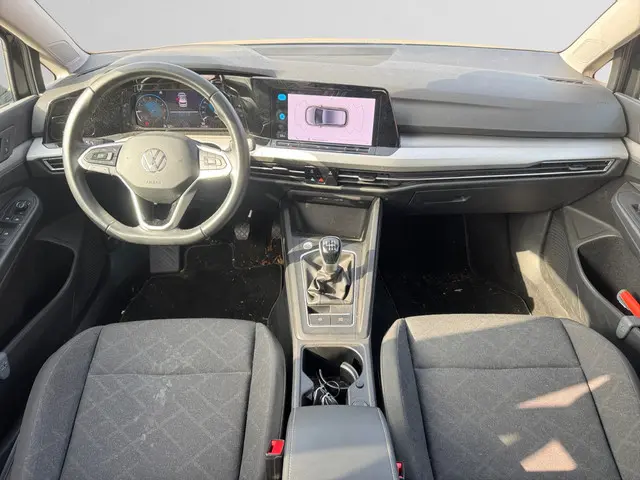 Volkswagen Golf 1.0 TSI Life 2023 Benzine 6