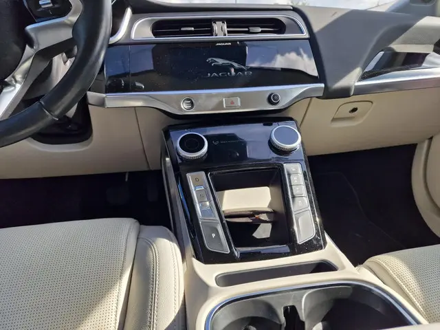 Jaguar I-PACE EV400 SE 90 kWh 2018 Elektrisch 14