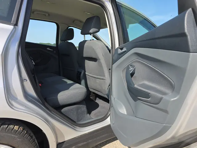 Ford C-MAX 1.6 TDCi Trend 2013 Diesel 24