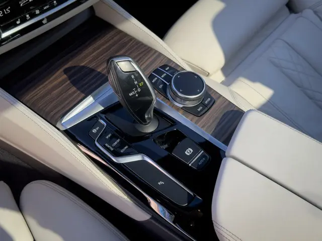 BMW 5 Serie Touring 540i xDrive M-Sport 2017 Benzine 12