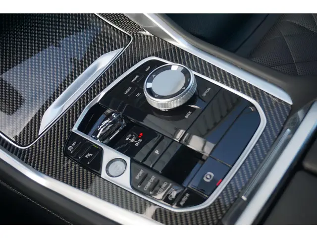 BMW X6 xDrive40i 2026 Benzine 25