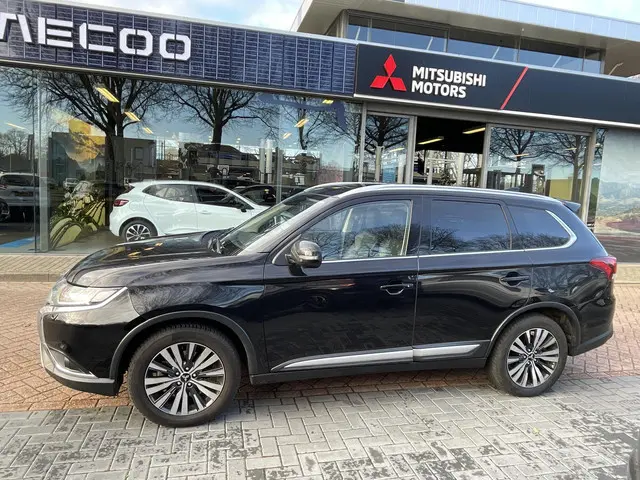 Mitsubishi Outlander 2.0 2WD Limited+ 2019 Benzine 4