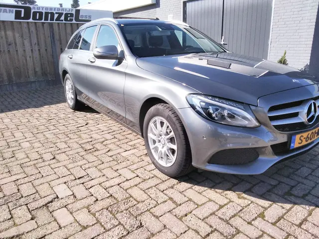 Mercedes-Benz C-Klasse 180 station 2016 Benzine 4