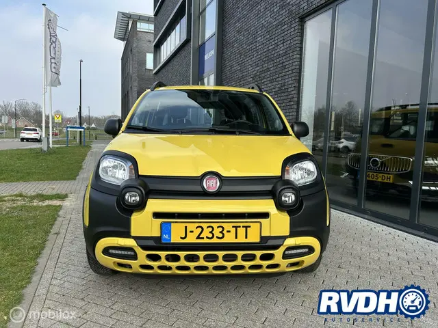 Fiat Panda 1.0 Hybrid City Cross 2020 Benzine 11