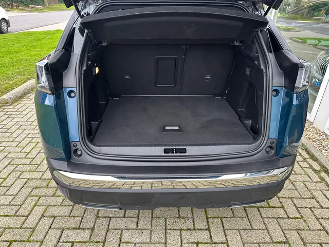 Peugeot 3008 1.2 PureTech GT Pack Business 2022 Benzine 12