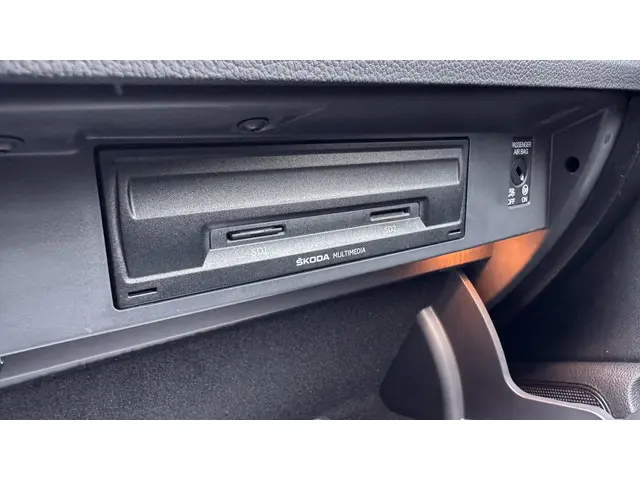 Škoda Superb 1.4 TSI ACT Style Business 2018 Benzine 25