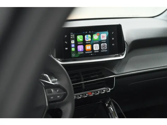 Peugeot 208 PureTech 100 EAT8 Active Pack 2023 Benzine 52