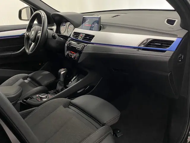 BMW X1 xDrive25e Executive 2021 Hybride Benzine 42