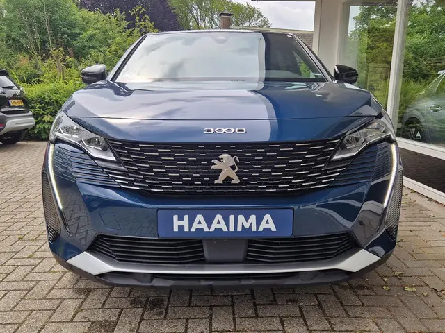 Peugeot 3008 1.2 PureTech Allure Pack 2023 Benzine 3