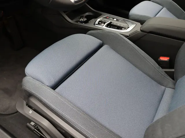 BMW 1 Serie 120 2025 Benzine 10